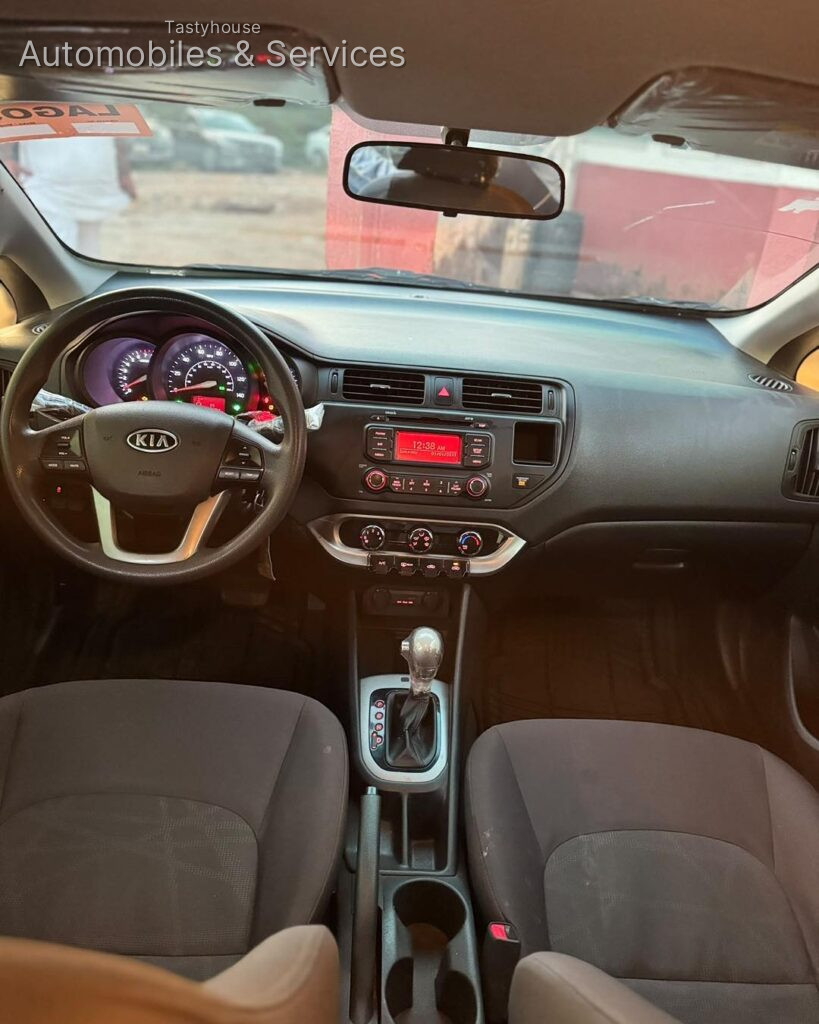 KIA RI 2012 MODEL