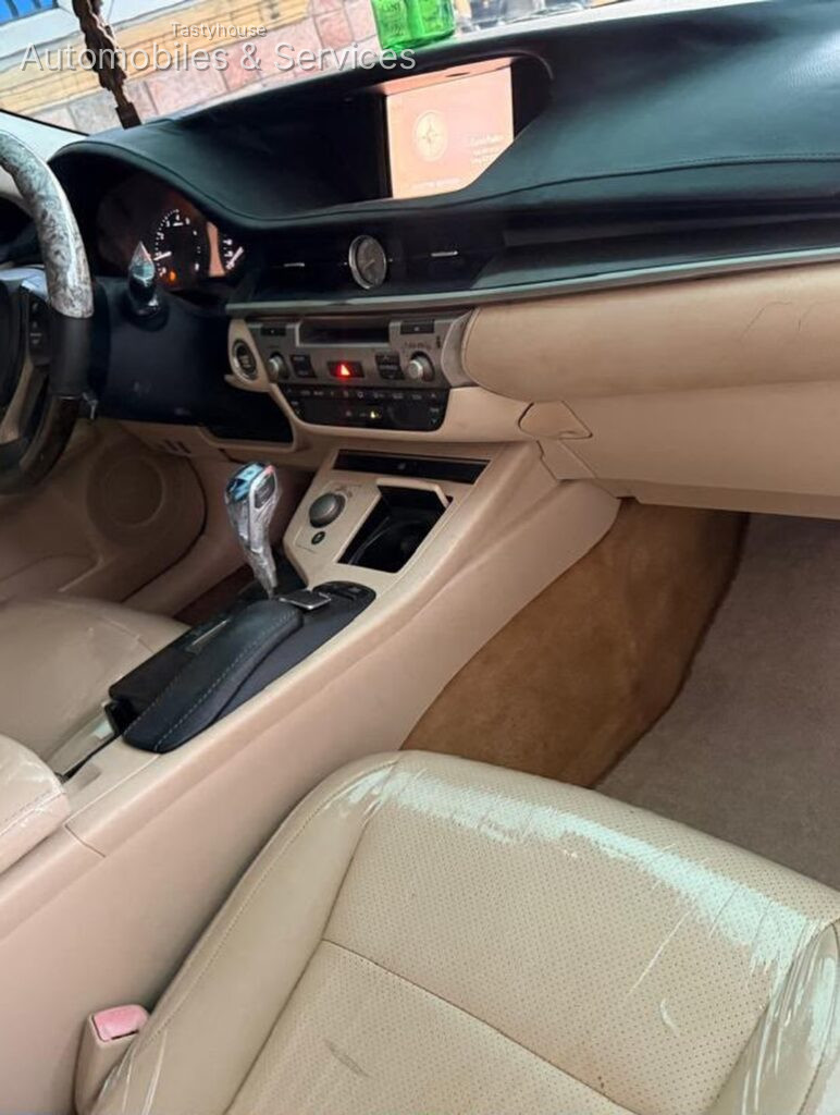 2014 Lexus ES350V