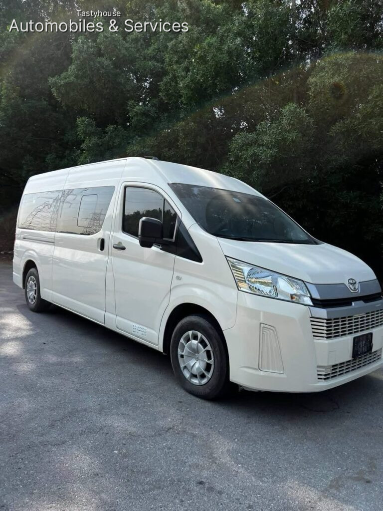 Toyota hiace bus 2024