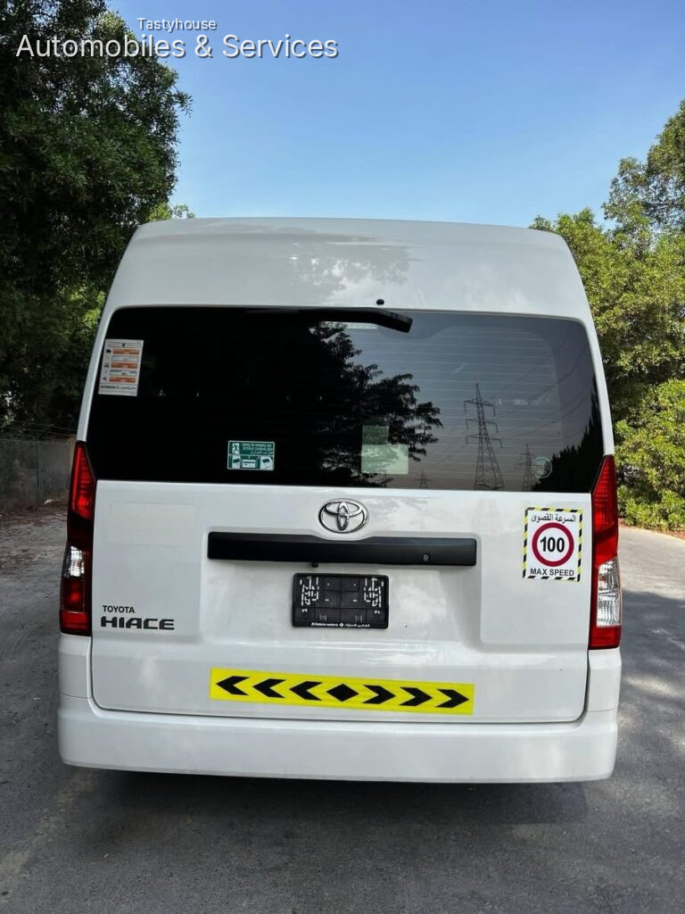 Toyota hiace bus 2024