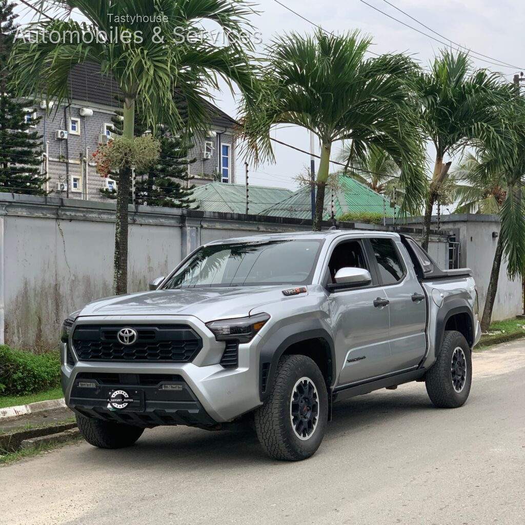 TOYOTA TACOMA (TRD) 2024