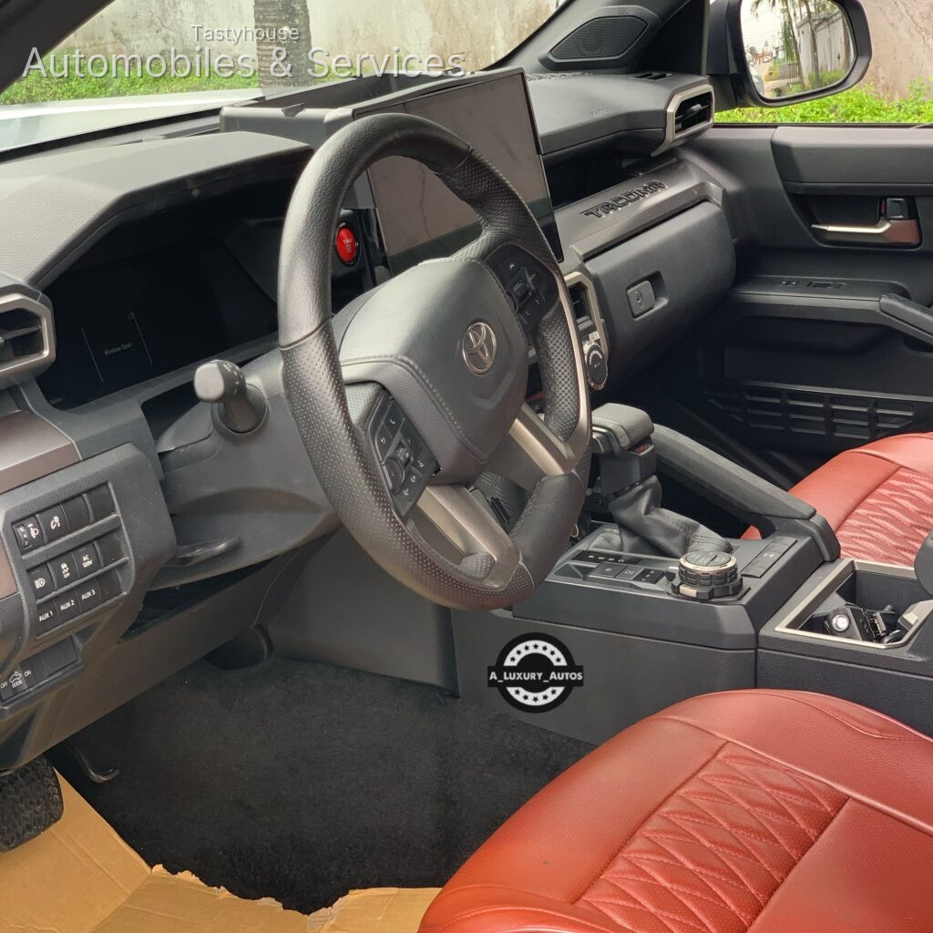 TOYOTA TACOMA (TRD) 2024