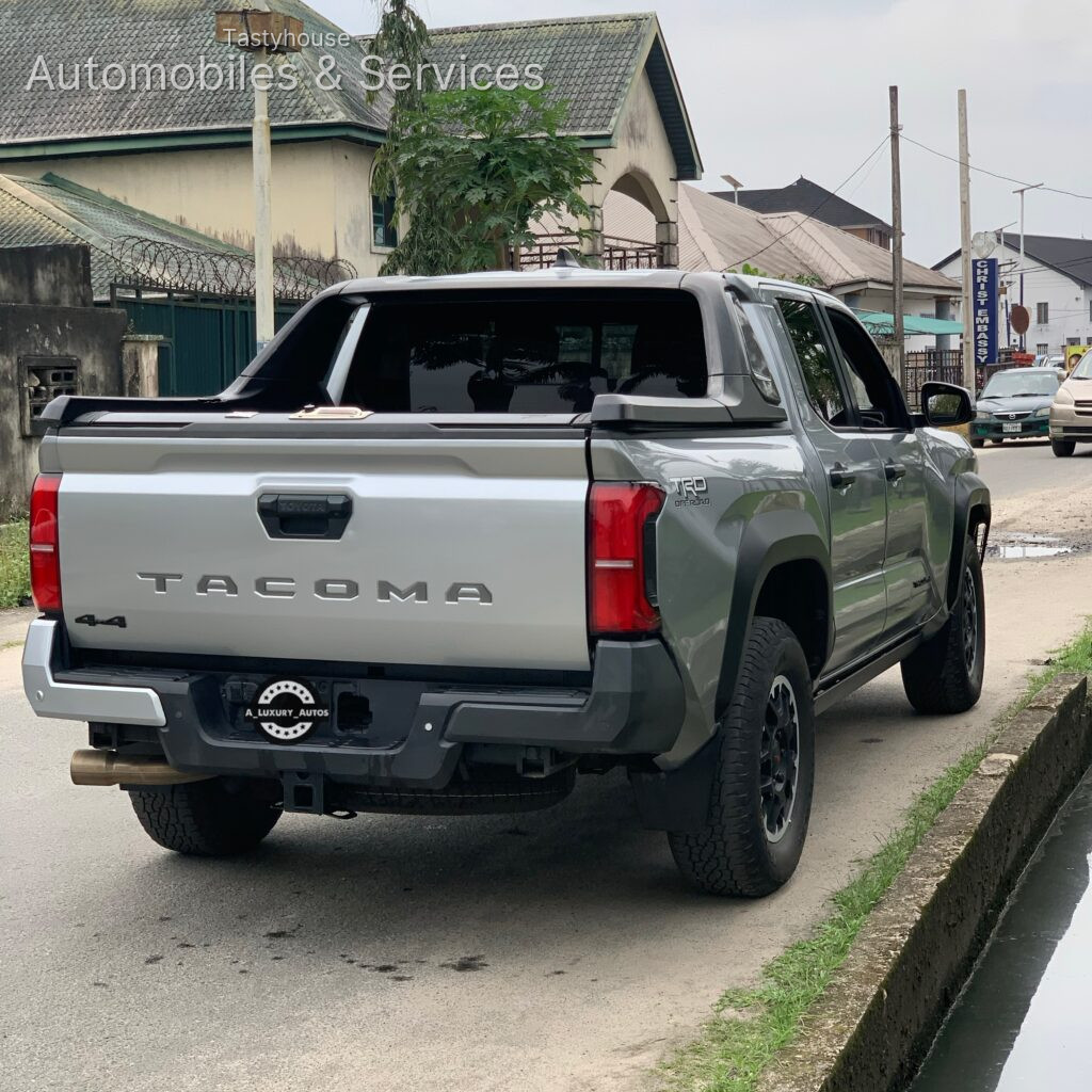 TOYOTA TACOMA (TRD) 2024