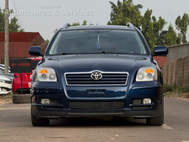 TOYOTA AVENSISSTATION WAGON 2010/2011 MODEL