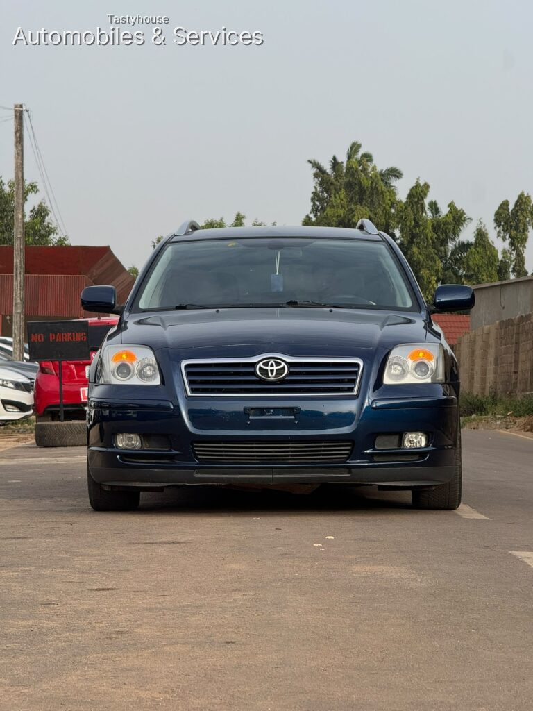 TOYOTA AVENSISSTATION WAGON 2010/2011 MODEL