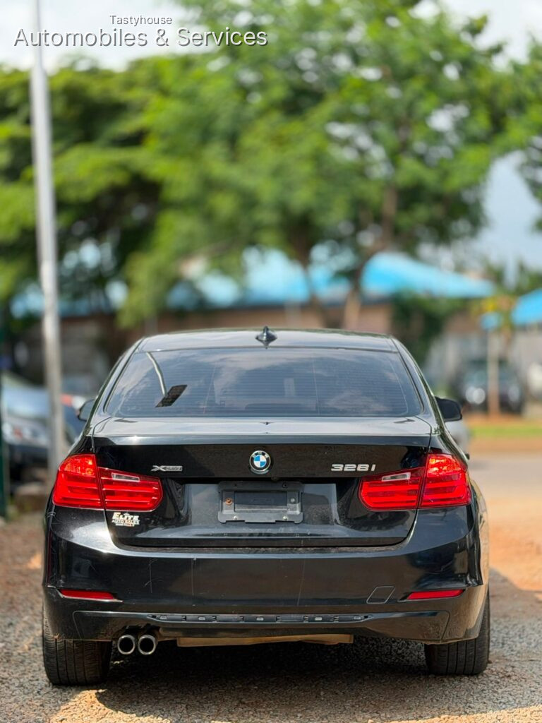 2015 MODEL BMW 328i