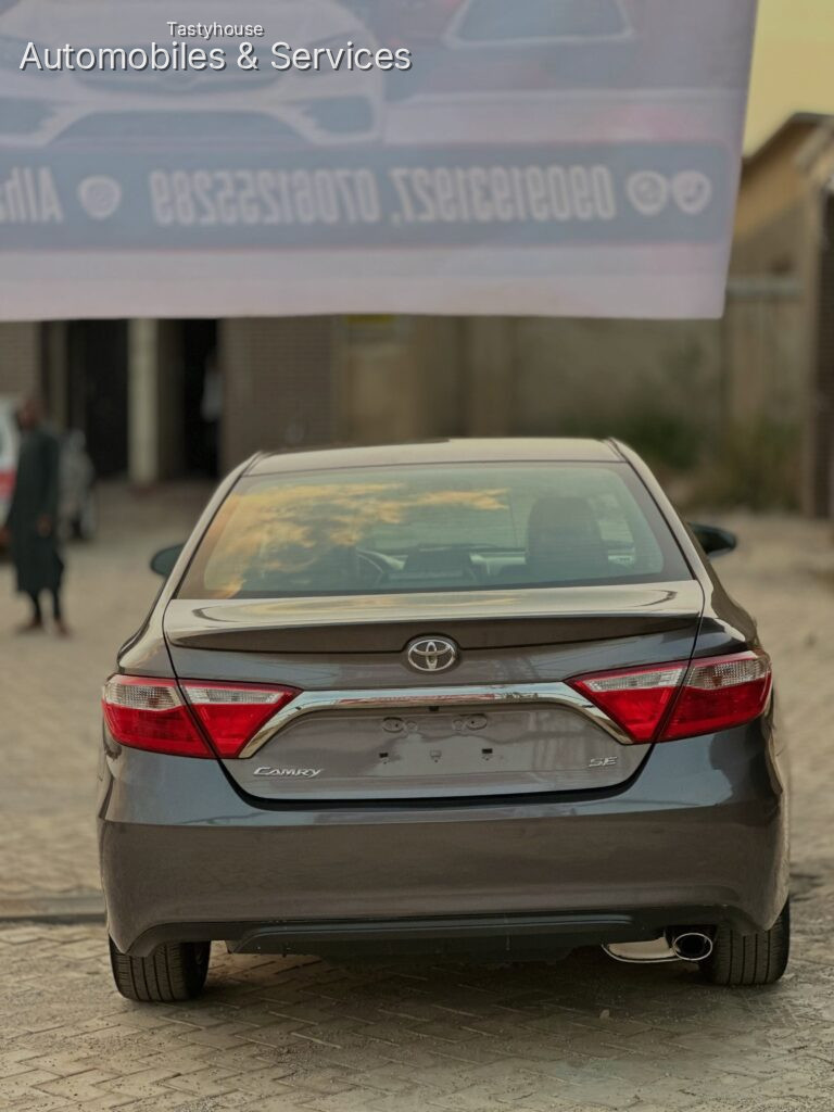 ToyotaCamry se 2016 model