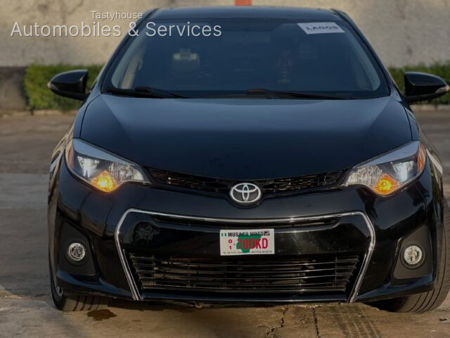TOYOTA COROLLA S 2014
