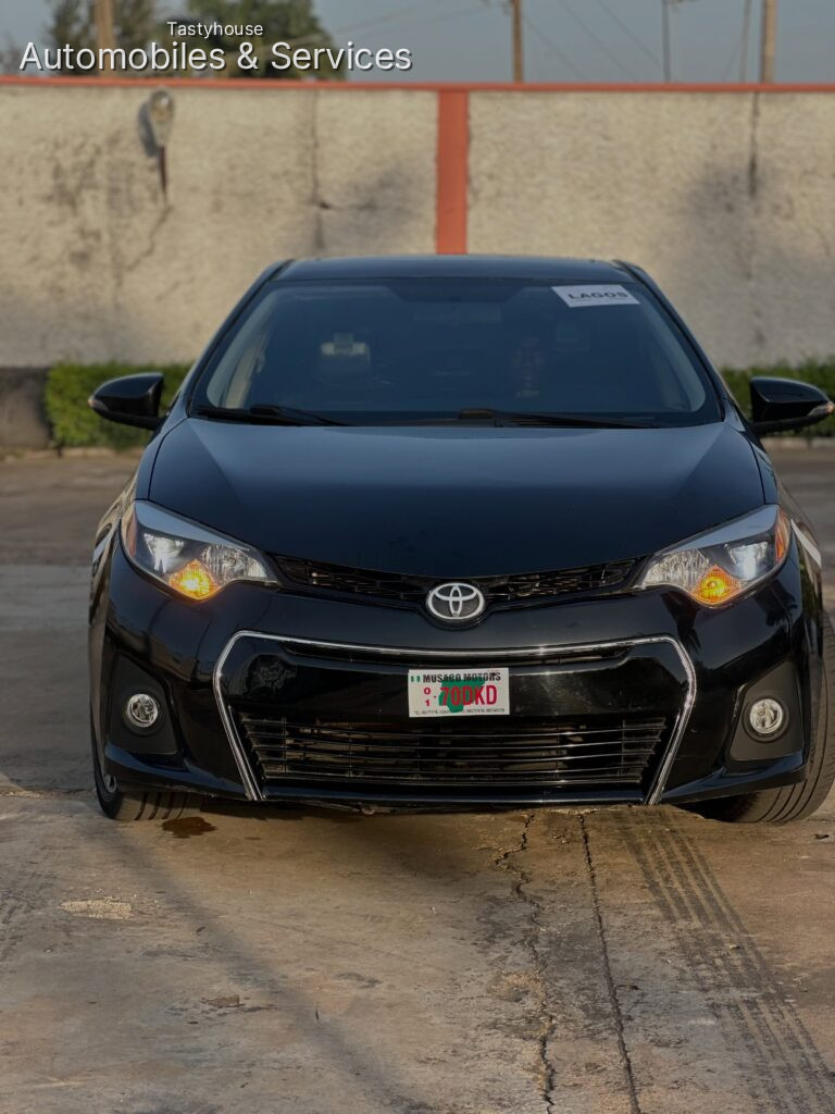 TOYOTA COROLLA S 2014