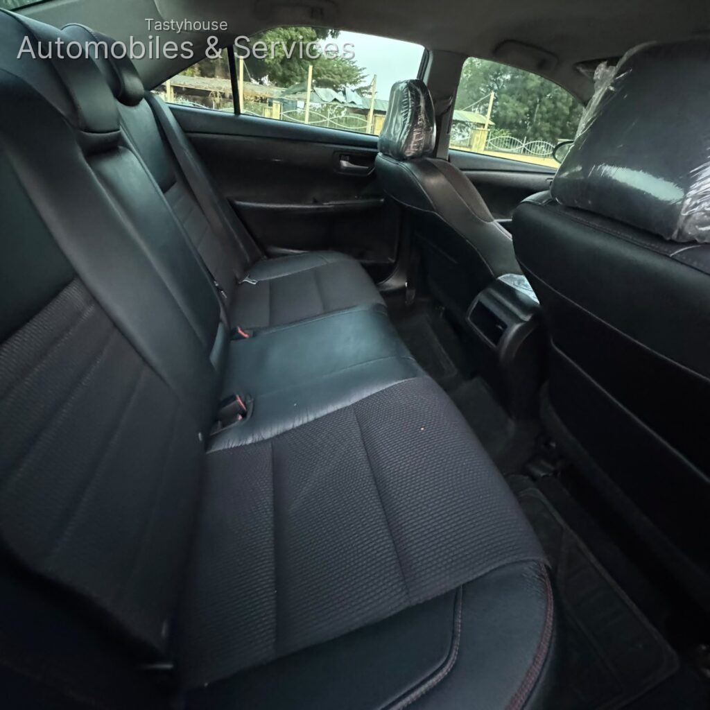 Toyota Camry SE 2016