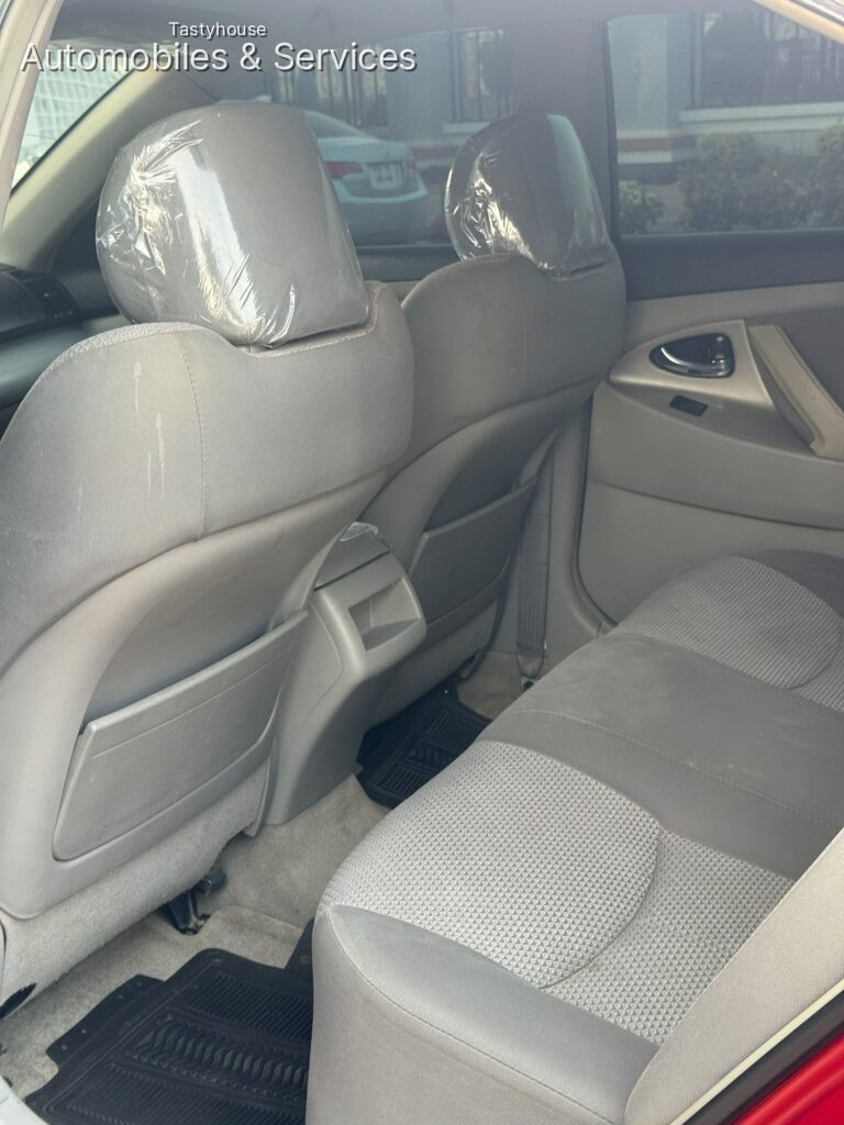 TOYOTA CAMRY SE