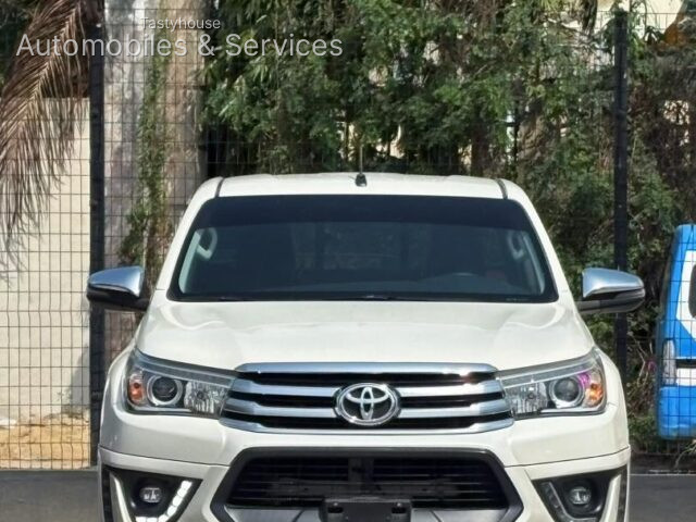 2020 Toyota Hilux SRS