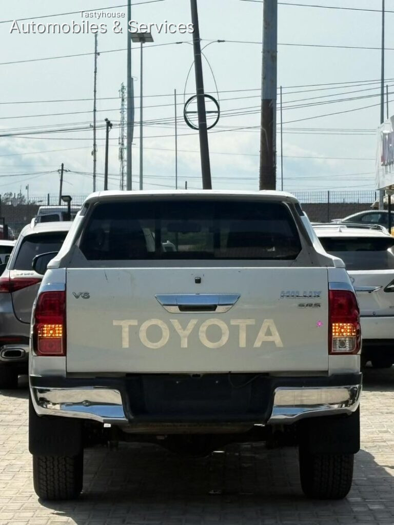 2020 Toyota Hilux SRS