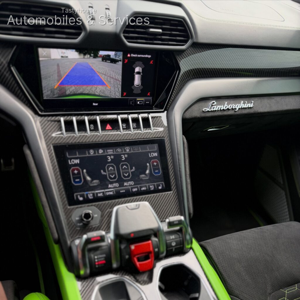 2022 LAMBORGHINI URUSII