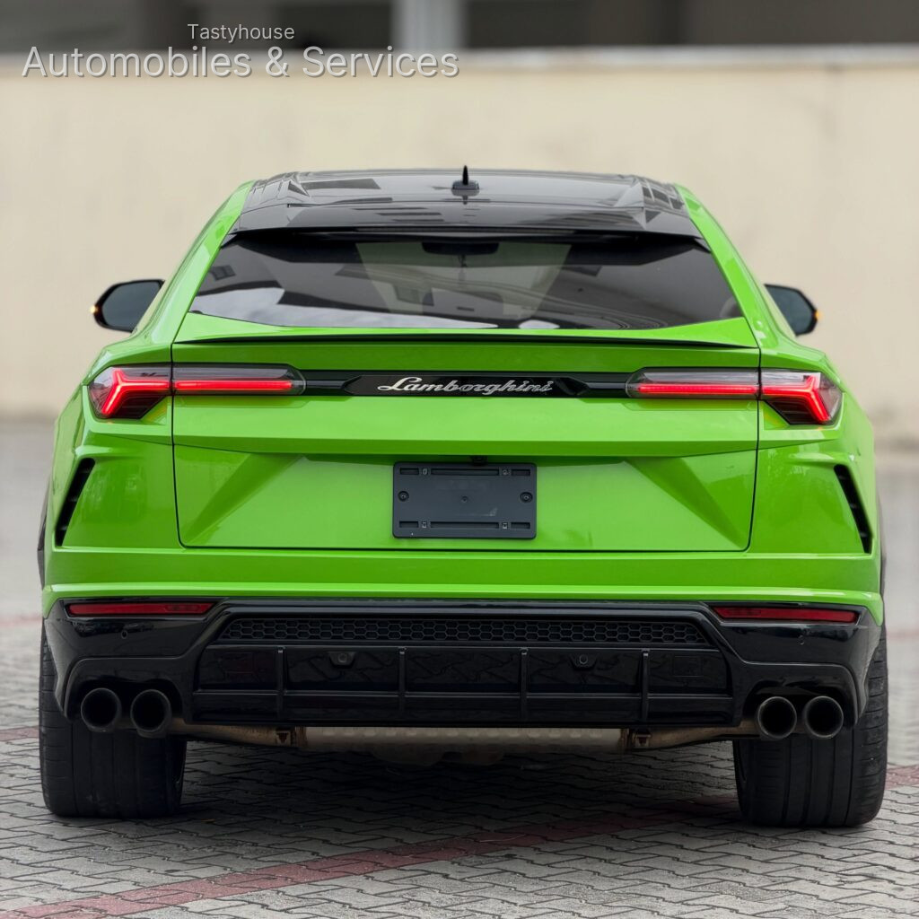 2022 LAMBORGHINI URUSII