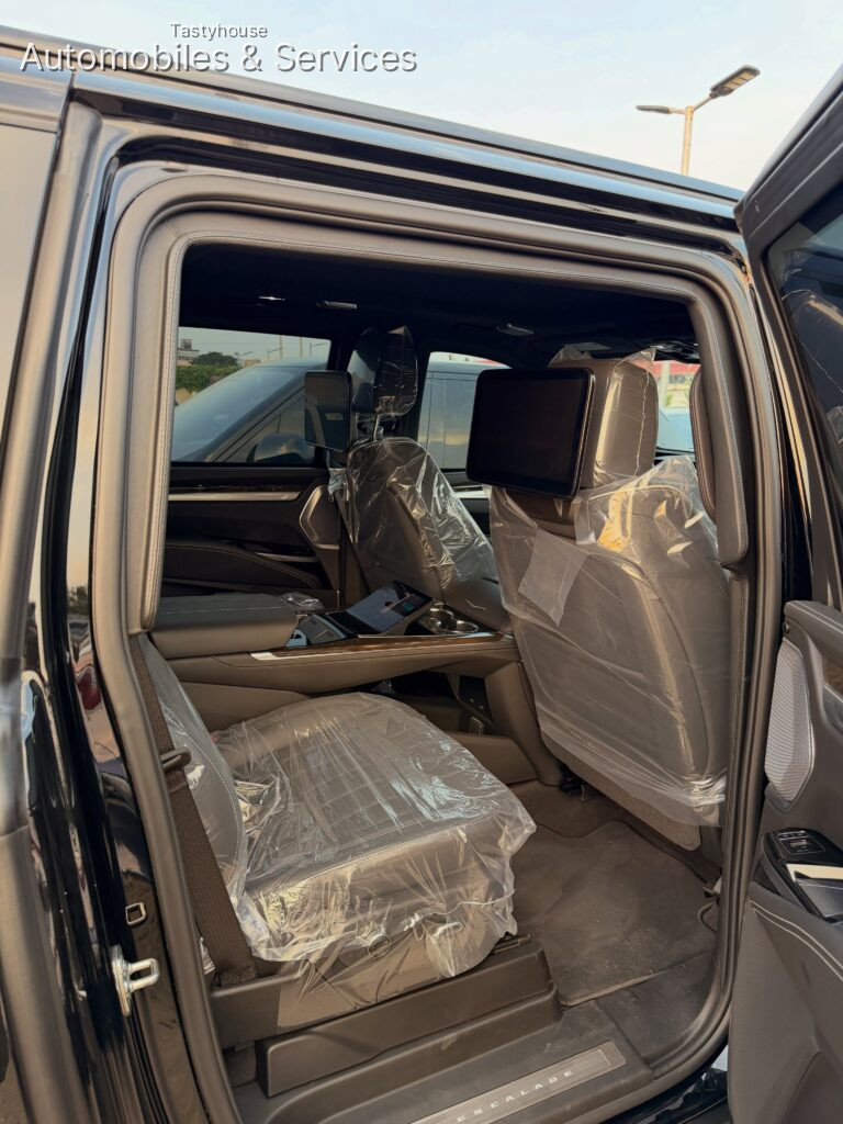 2026 Escalade Cadillac 600