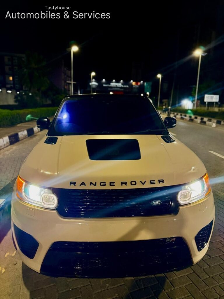 2017 Range Rover SVR
