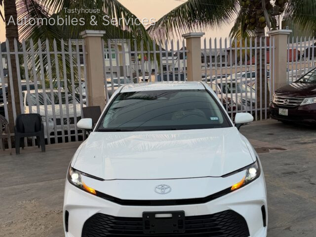 Toyota Camry 2026