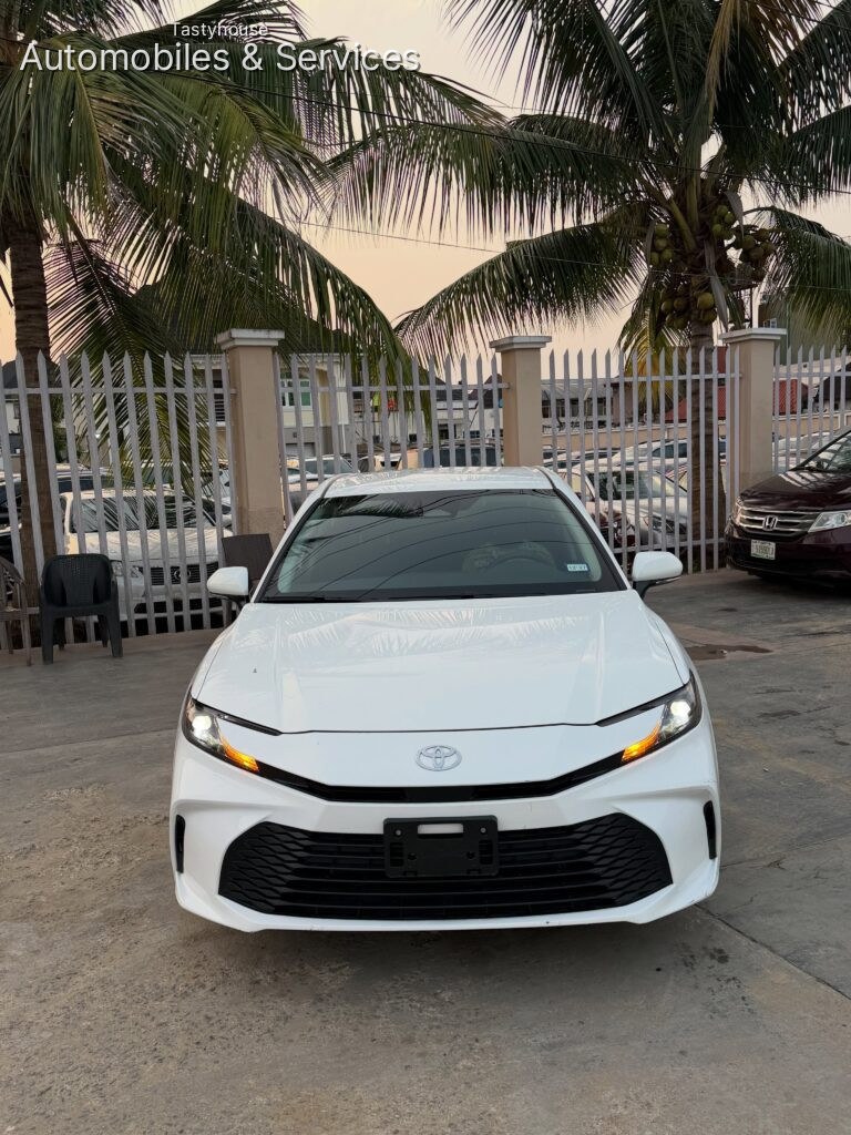 Toyota Camry 2026