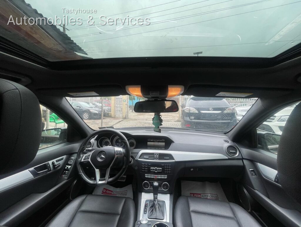 Mercedes Benz C300 2014 Model