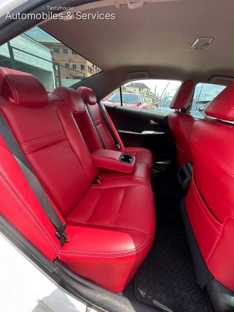TOYOTA CAMRY 2012 SE