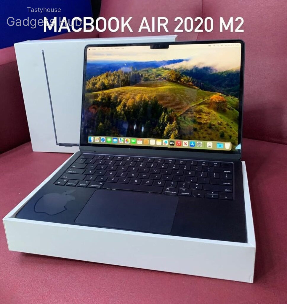 MACBOOK