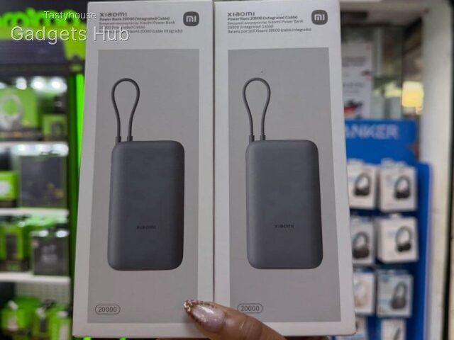 XIAOMI 20,000mAh POWERBANK With Cable