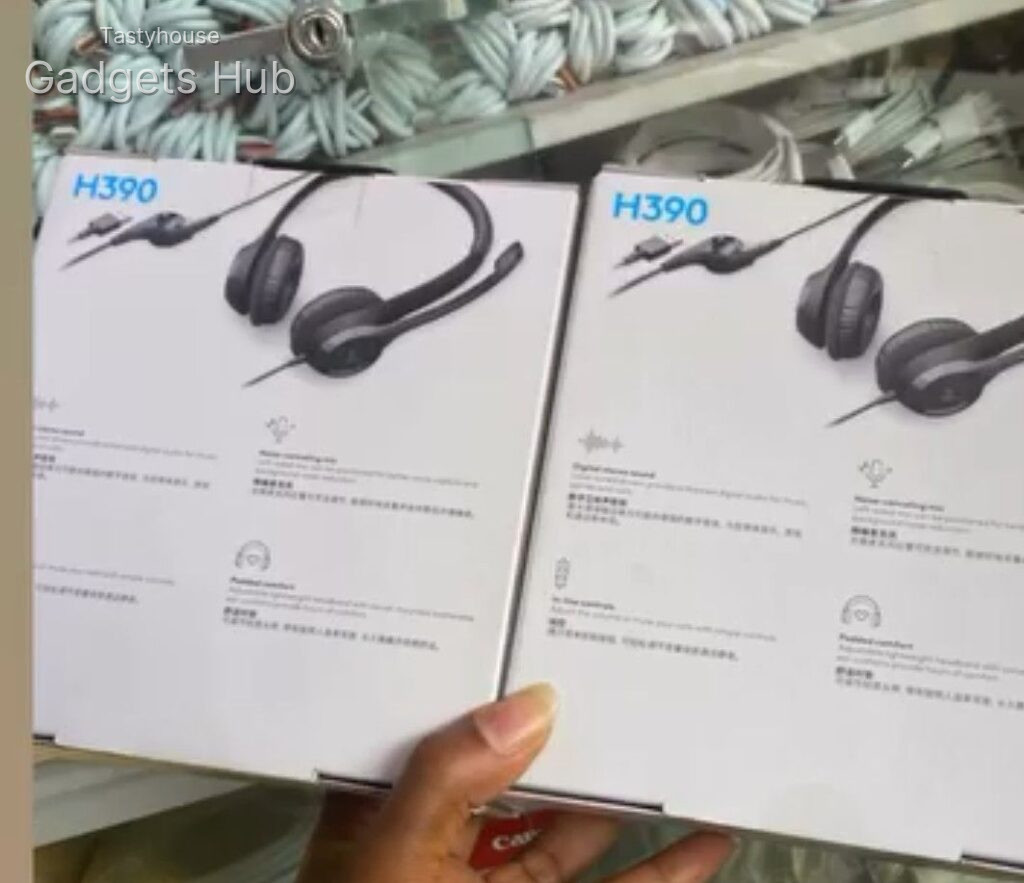 Logitech H390 headphones