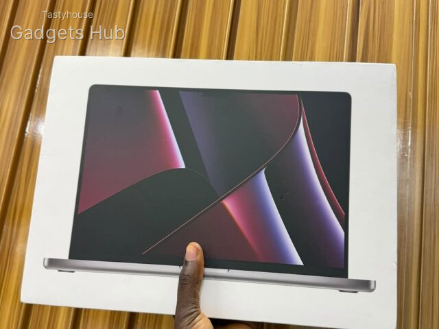 16″ MACBOOK PRO