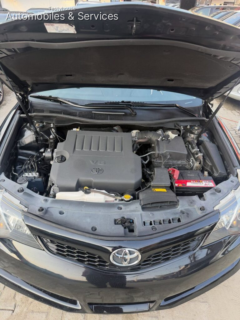 2013 TOYOTA CAMRY SE